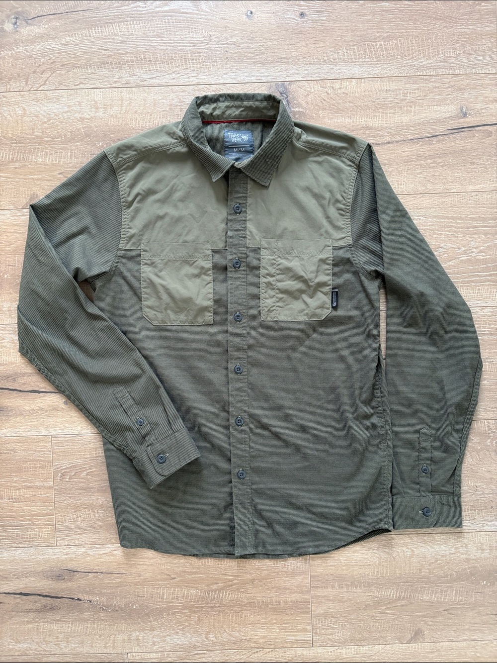 Men’s Mountain Hardwear Button-up Shirt
